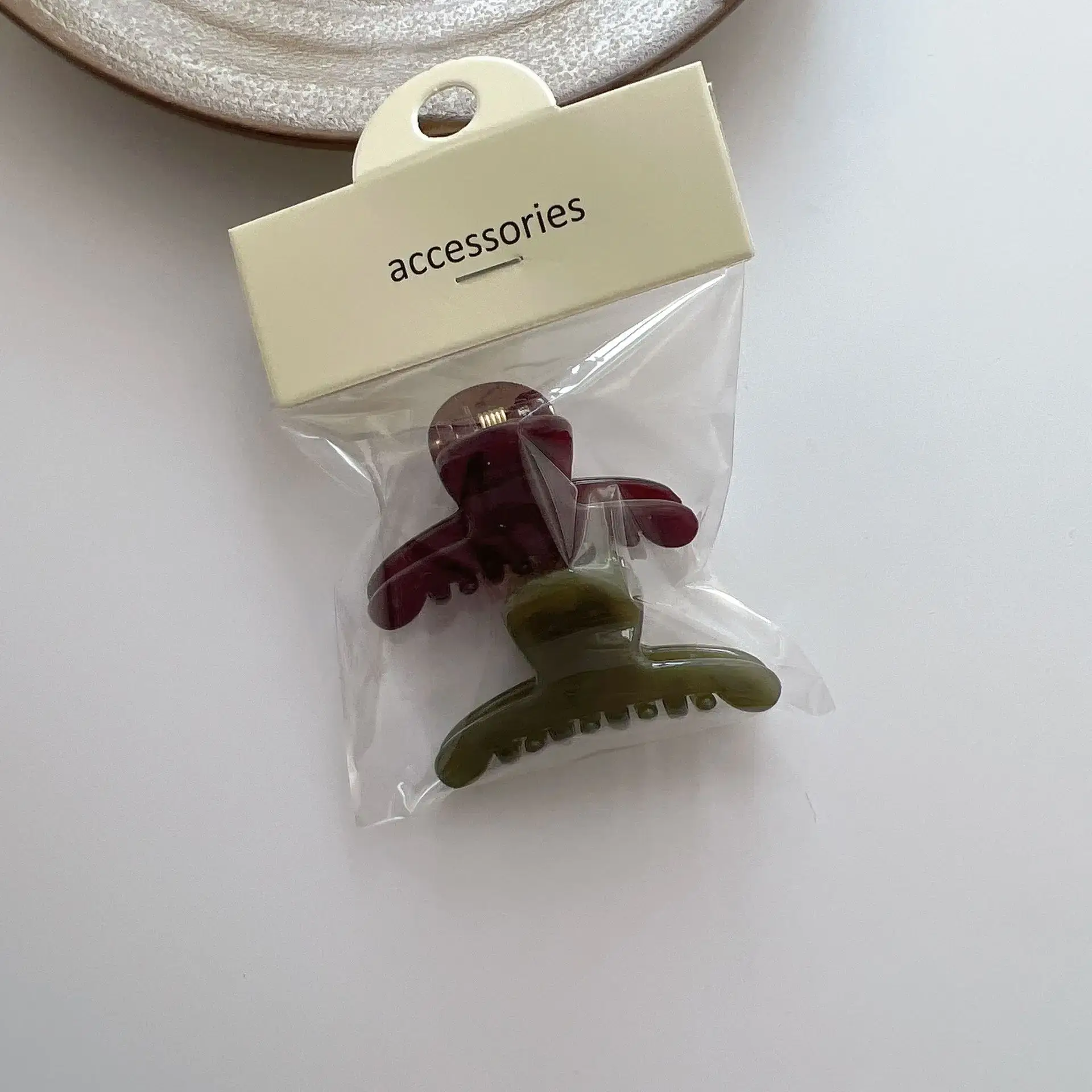 Bath Hair Clips - 4 Pack of Colorful & Durable Grip Clips - Image 2