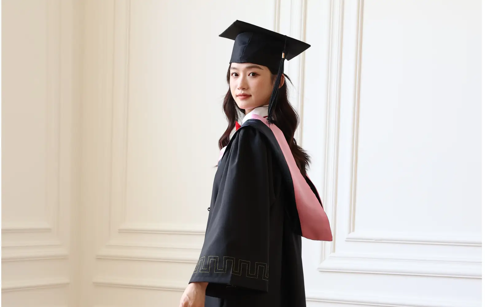 Bachelor's Graduation Gown Black V-Neck College Student — feature 32