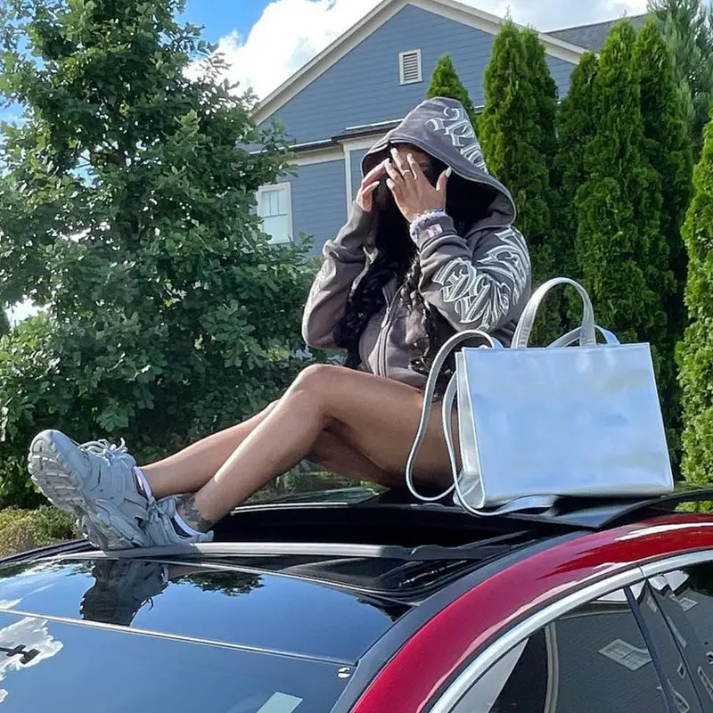 2024 Women's Letter Print Hooded Sweatshirt — feature 8