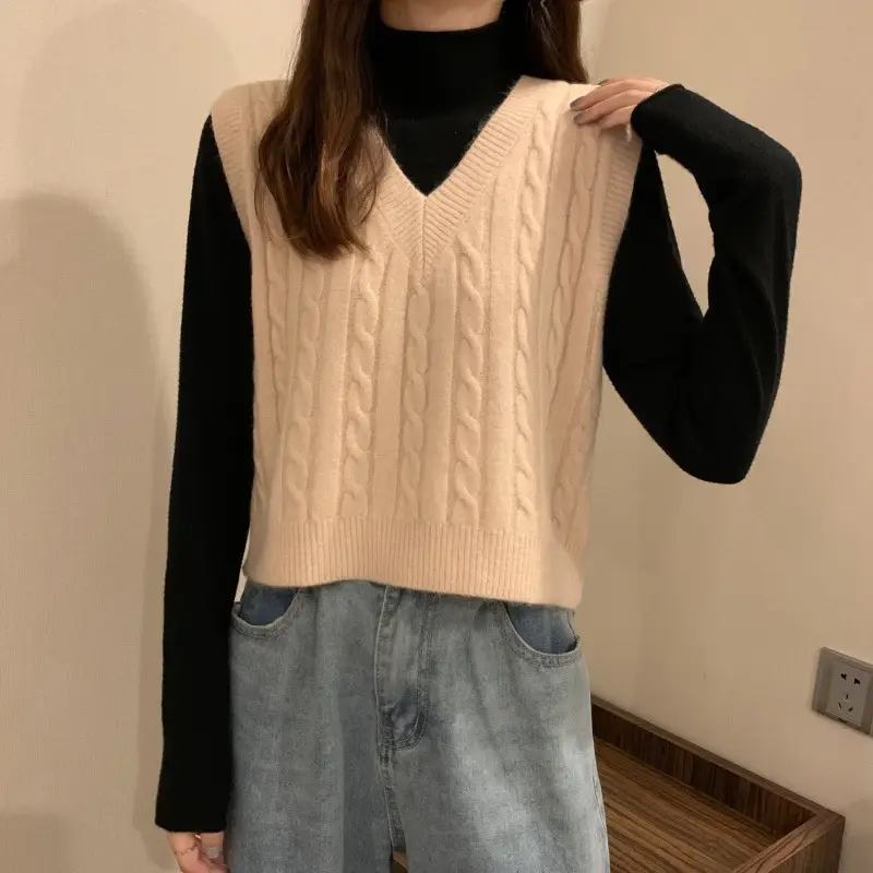 Vintage V-Neck Twist Knit Vest Women Autumn 2025 — feature 12