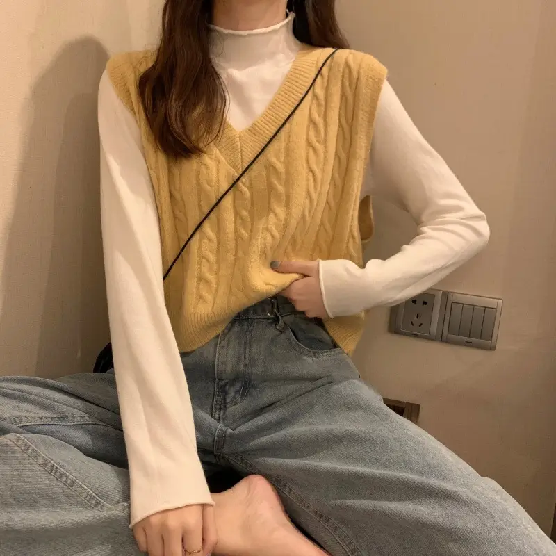 Vintage V-Neck Twist Knit Vest Women Autumn 2025 — feature 19