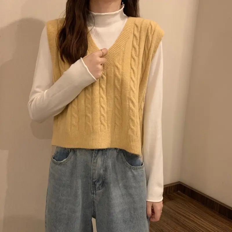 Vintage V-Neck Twist Knit Vest Women Autumn 2025 — feature 20