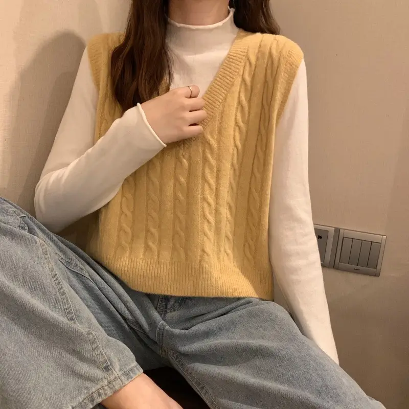 Vintage V-Neck Twist Knit Vest Women Autumn 2025 — feature 21