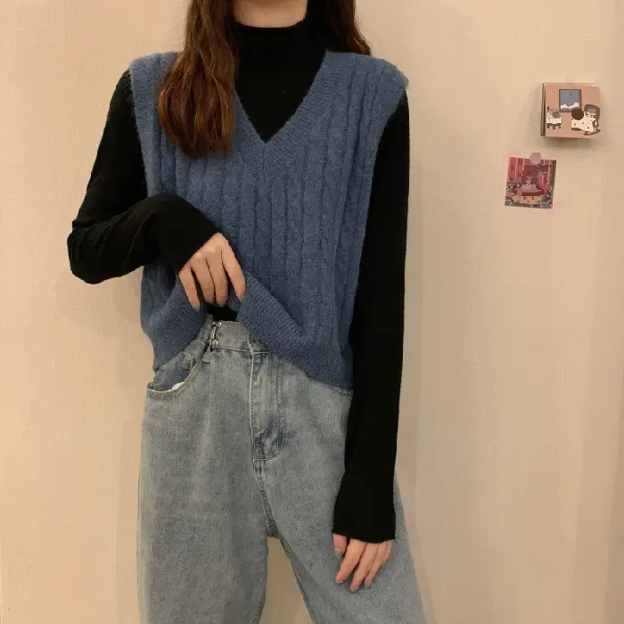 Vintage V-Neck Twist Knit Vest Women Autumn 2025 - Image 4