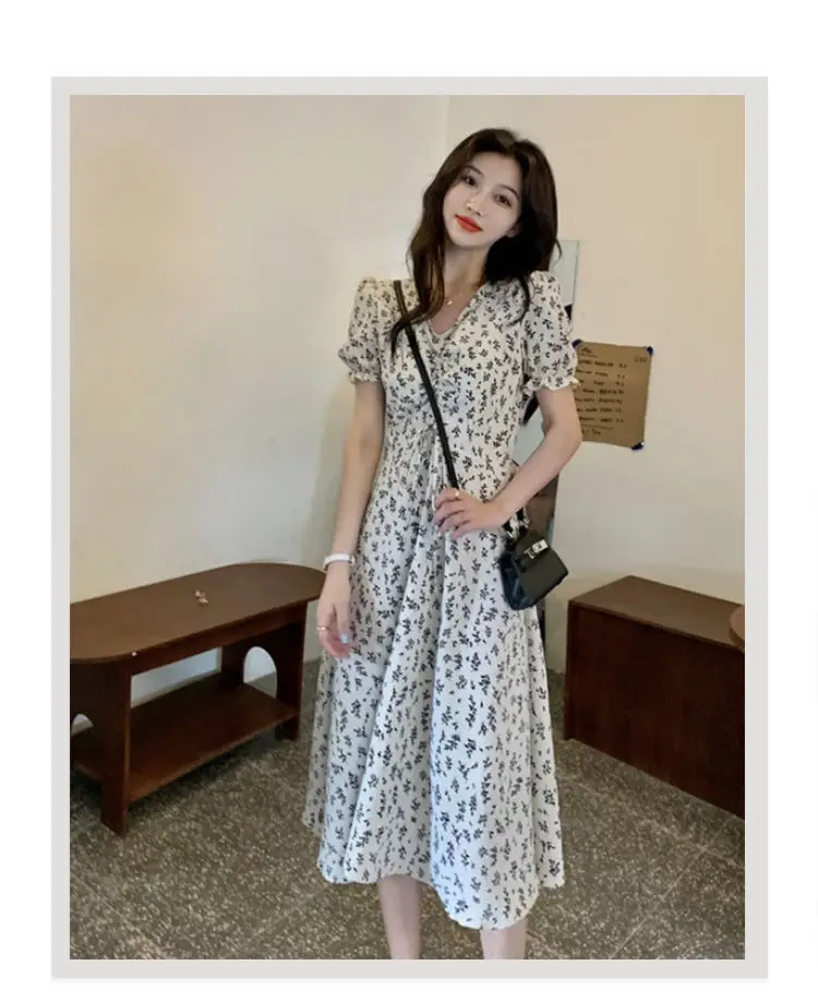 Petite Floral Skirt Dress Short Sleeve Medium — feature 11