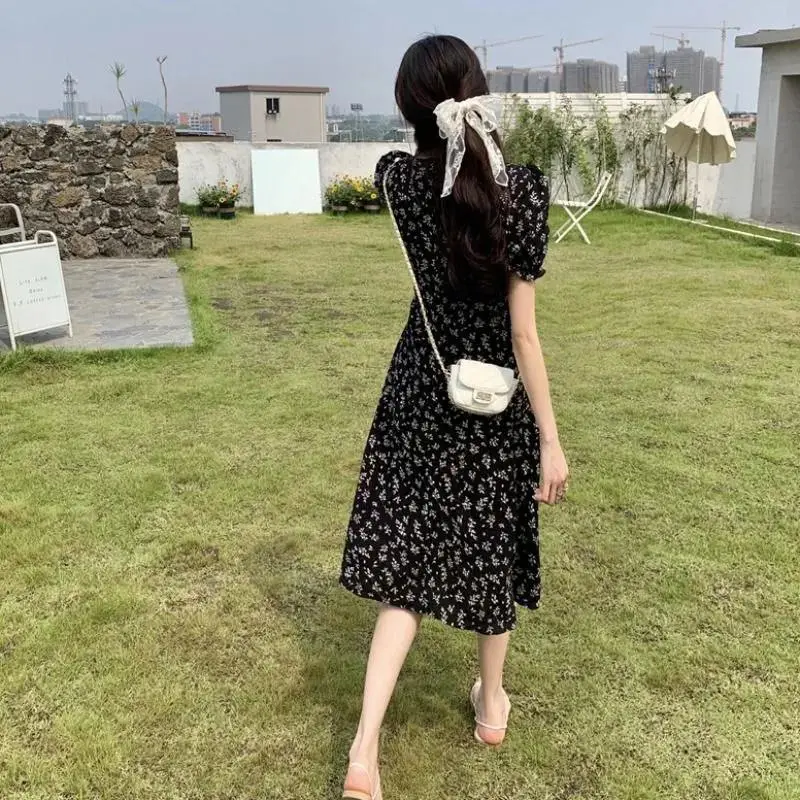 Petite Floral Skirt Dress Short Sleeve Medium — feature 4
