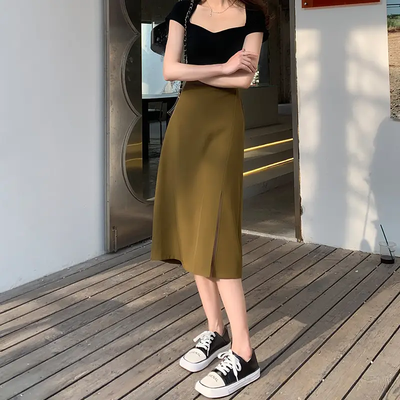 Women's Green Side Slit A-Line Skirt Mid Length - Image 4