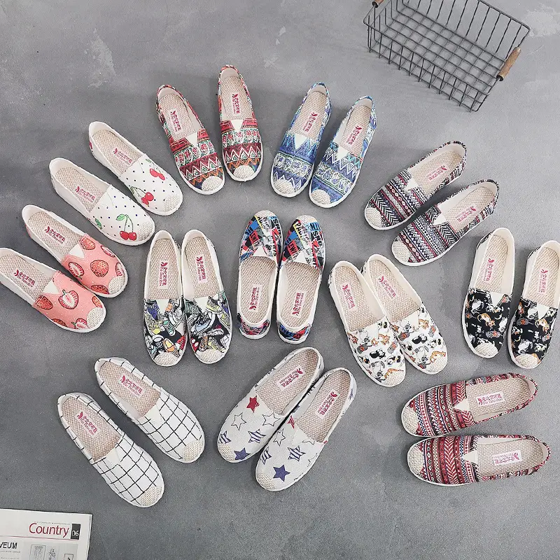 26 New Spring and Autumn Styles of Old Beijing Cloth Shoes, Casual and Fashionable Canvas Shoes, Slip-On Women's Shoes, Non-Slip Soft Soles, Versatile for Women - Image 21