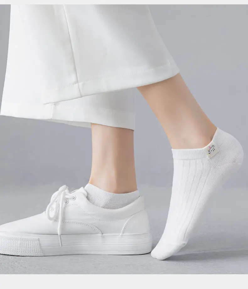 Short socks women's summer bear cloth label white thin boat Socks cute Japanese Joker solid color short socks Zhuji wholesale — feature 13