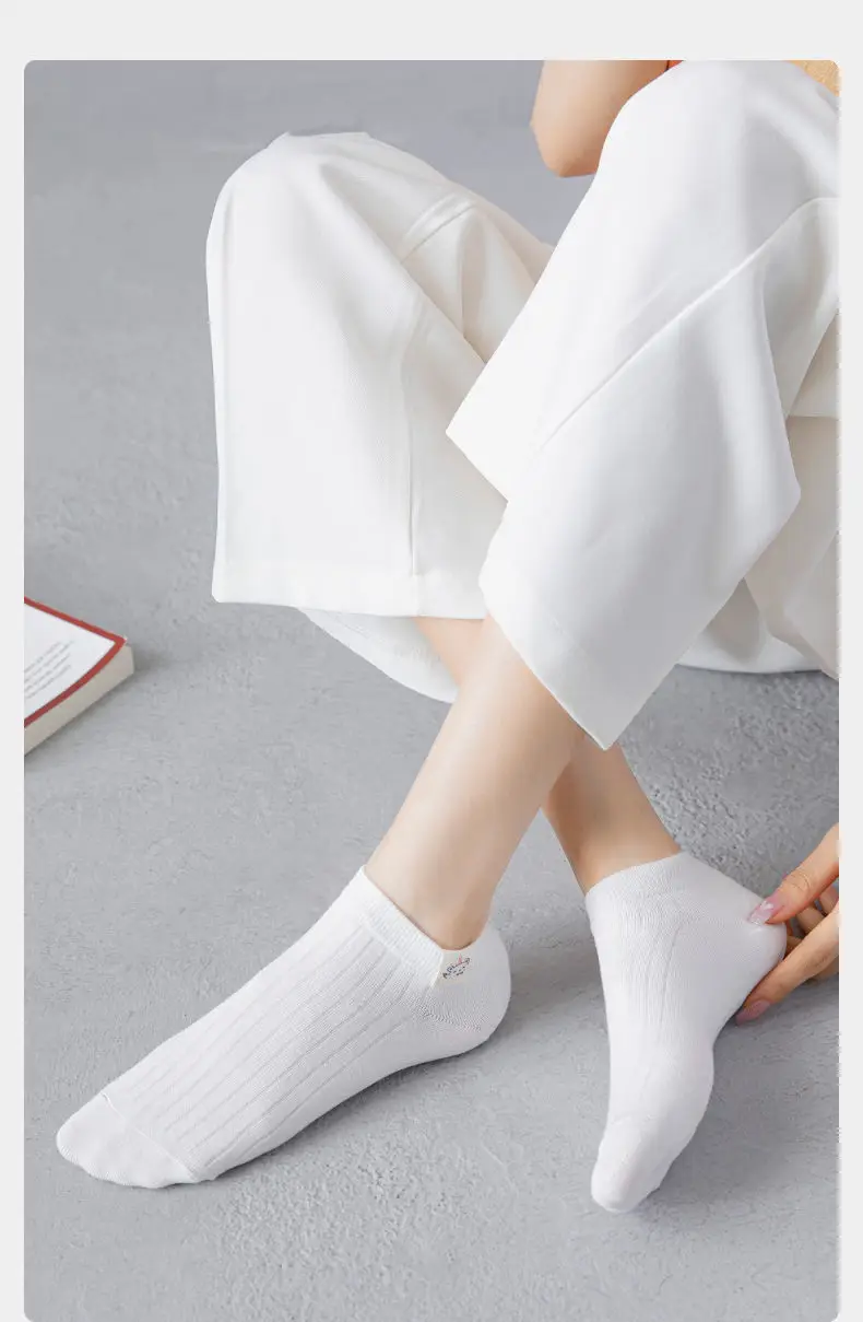 Short socks women's summer bear cloth label white thin boat Socks cute Japanese Joker solid color short socks Zhuji wholesale — feature 14