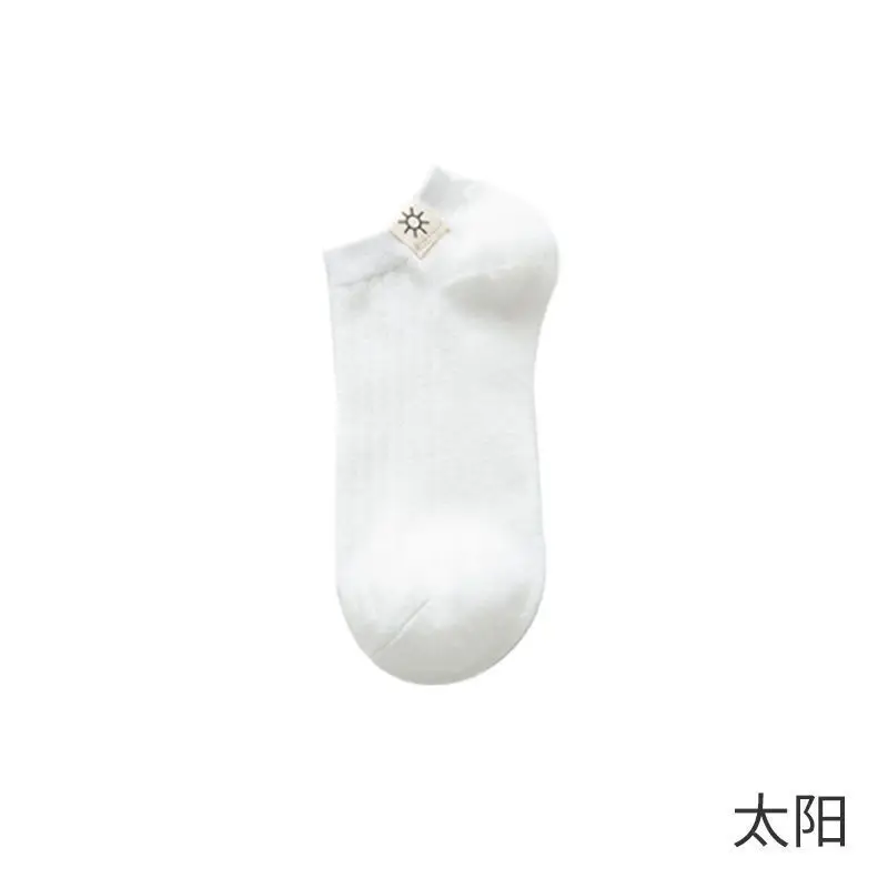 Short socks women's summer bear cloth label white thin boat Socks cute Japanese Joker solid color short socks Zhuji wholesale