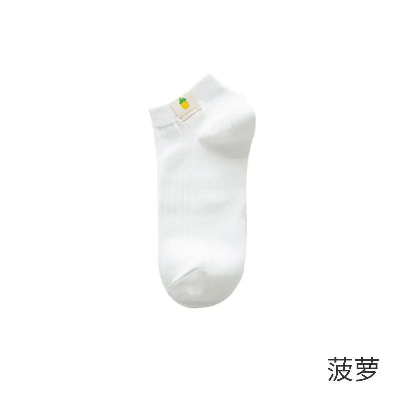 Short socks women's summer bear cloth label white thin boat Socks cute Japanese Joker solid color short socks Zhuji wholesale
