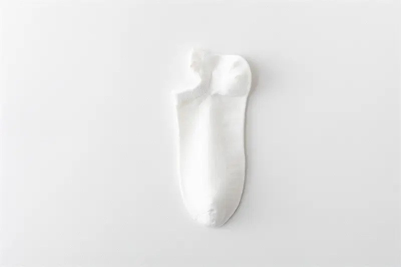 Short socks women's summer bear cloth label white thin boat Socks cute Japanese Joker solid color short socks Zhuji wholesale