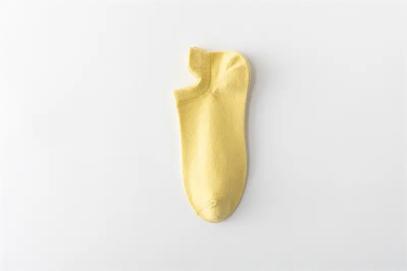 Short socks women's summer bear cloth label white thin boat Socks cute Japanese Joker solid color short socks Zhuji wholesale