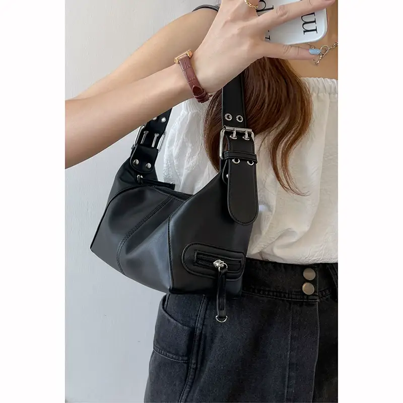 Black Leather Shoulder Bag for Women 2026 — feature 7