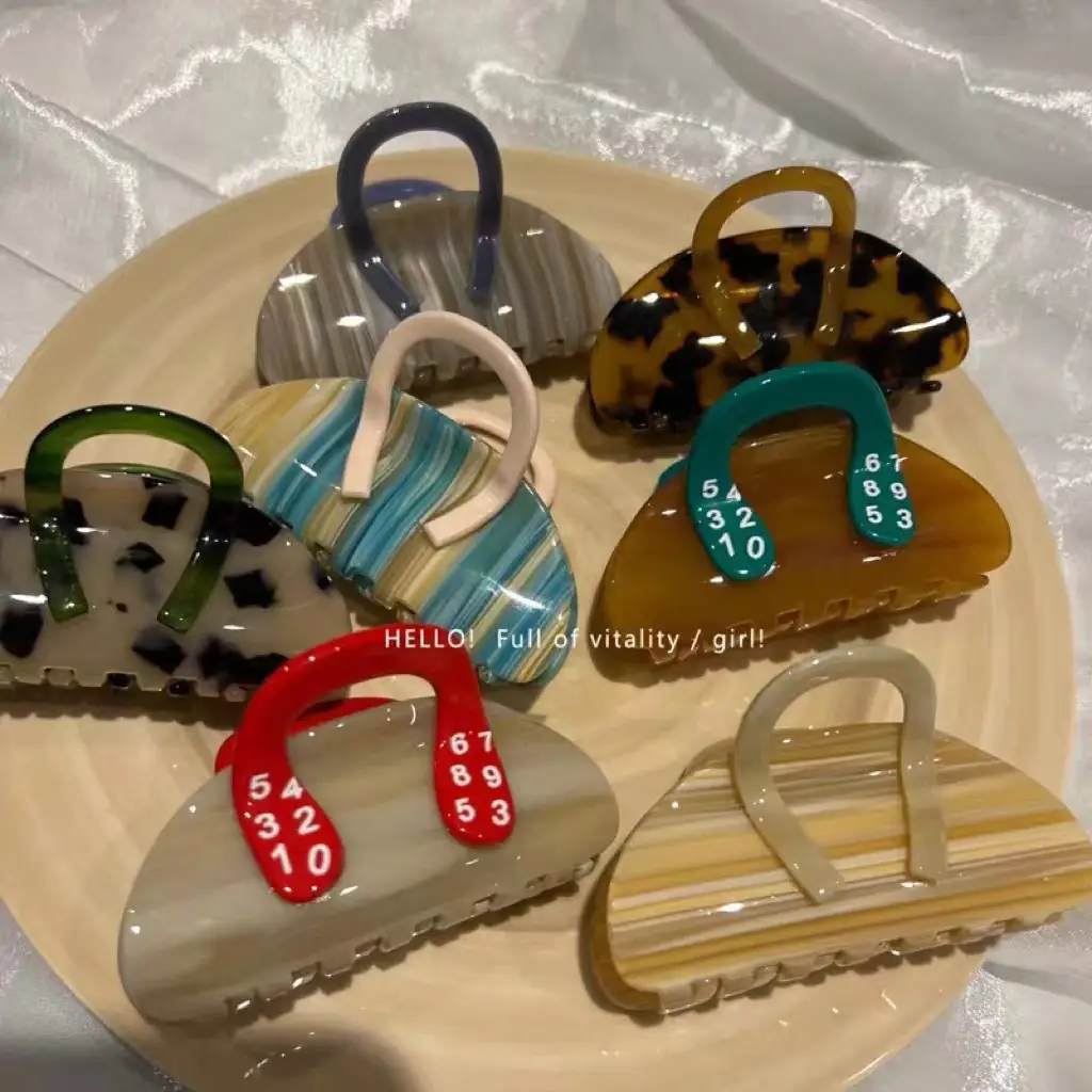 Leopard Print Acrylic Hair Clips for Girls - Image 3
