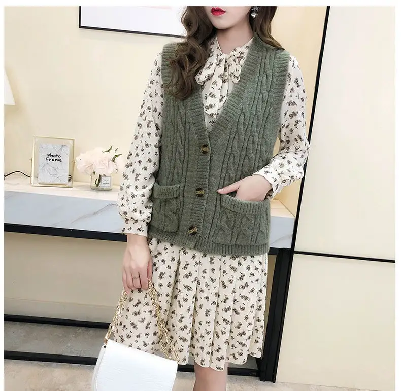 Women's Blue Wool Sleeveless Vest Large Winter Wear — feature 9