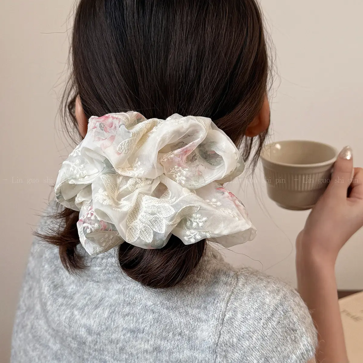 Elegant Ruched Hair Ties for Women Brown Black