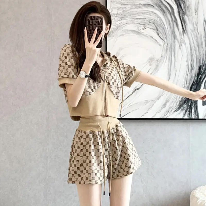 2025 Summer Women's Hooded Shorts Set Beige Checkered - Image 8