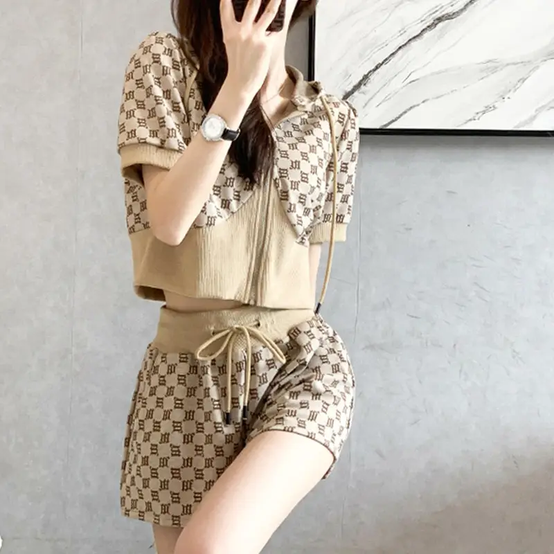 2025 Summer Women's Hooded Shorts Set Beige Checkered - Image 10