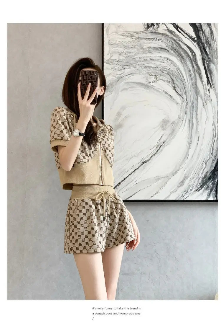 2025 Summer Women's Hooded Shorts Set Beige Checkered — feature 7