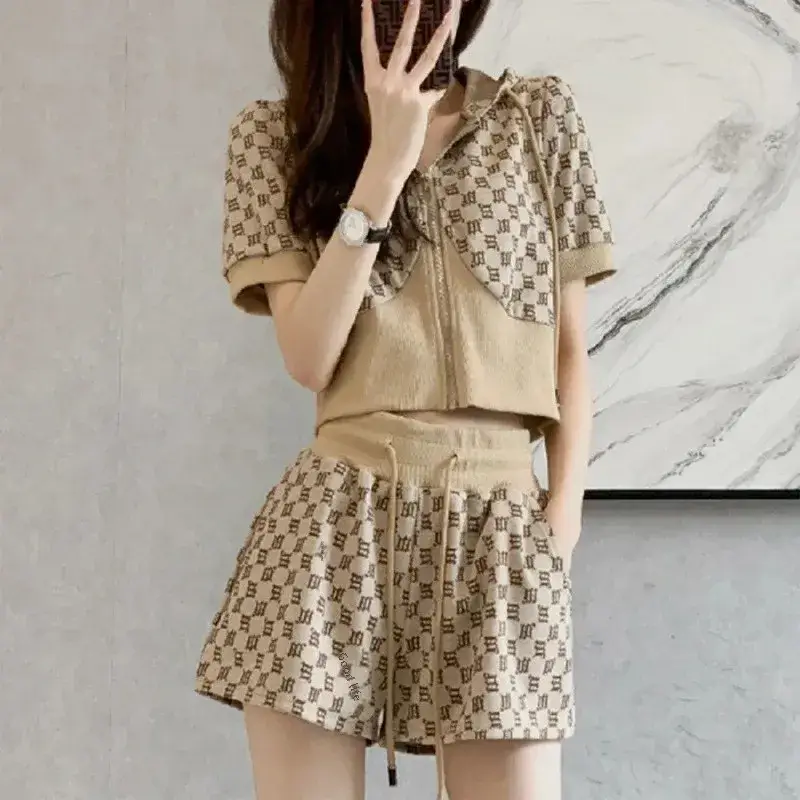 2025 Summer Women's Hooded Shorts Set Beige Checkered - Image 4