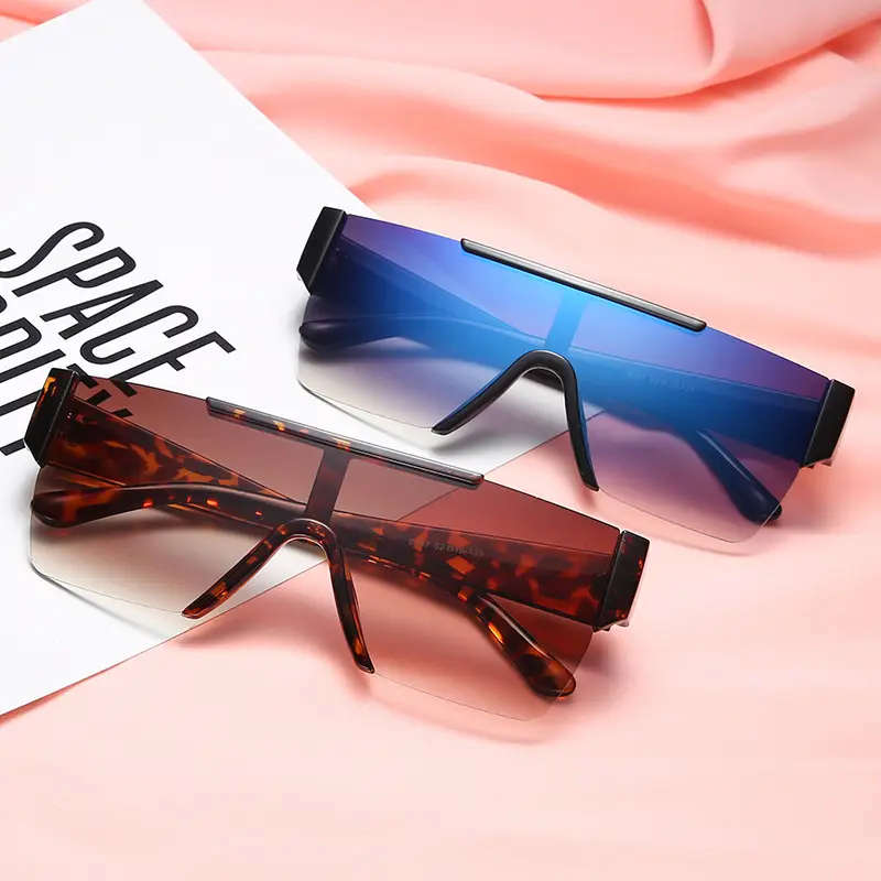Women's Gradient Lens Sunglasses Leopard Print Large Frame - Image 2