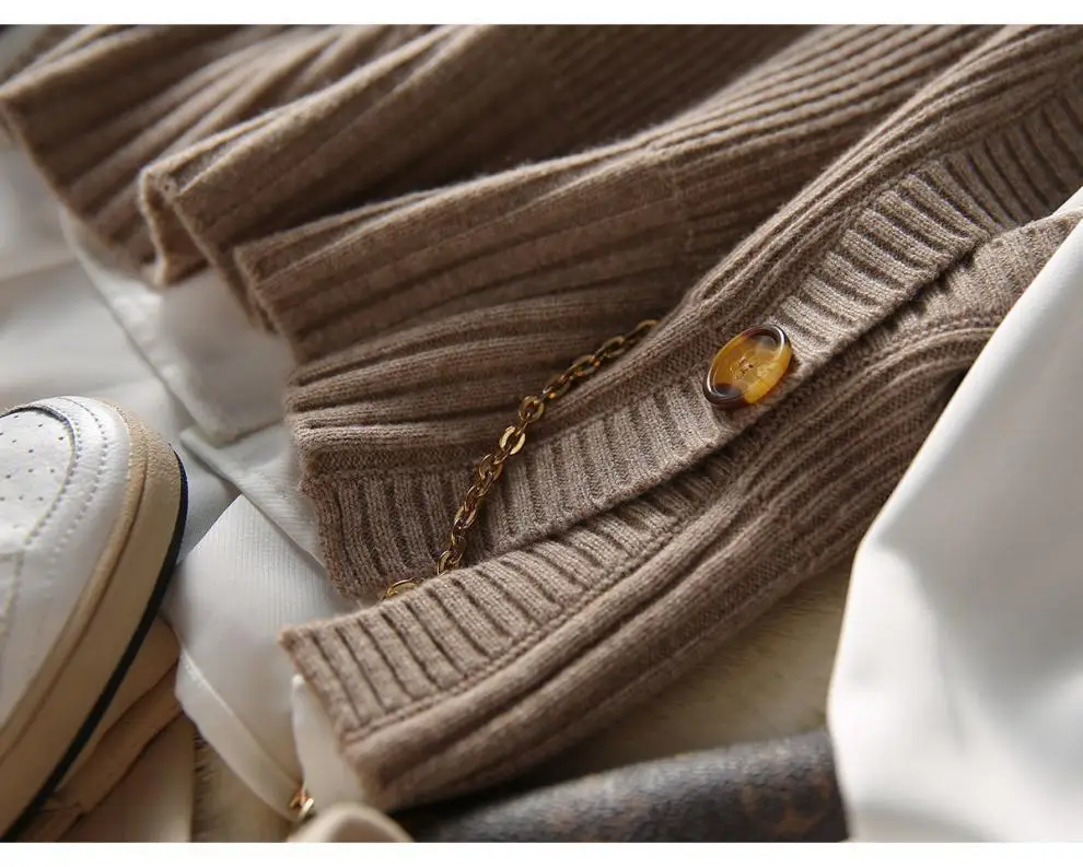 Maoning's New Autumn Japanese Style Round Neck Knitted Vest — feature 20