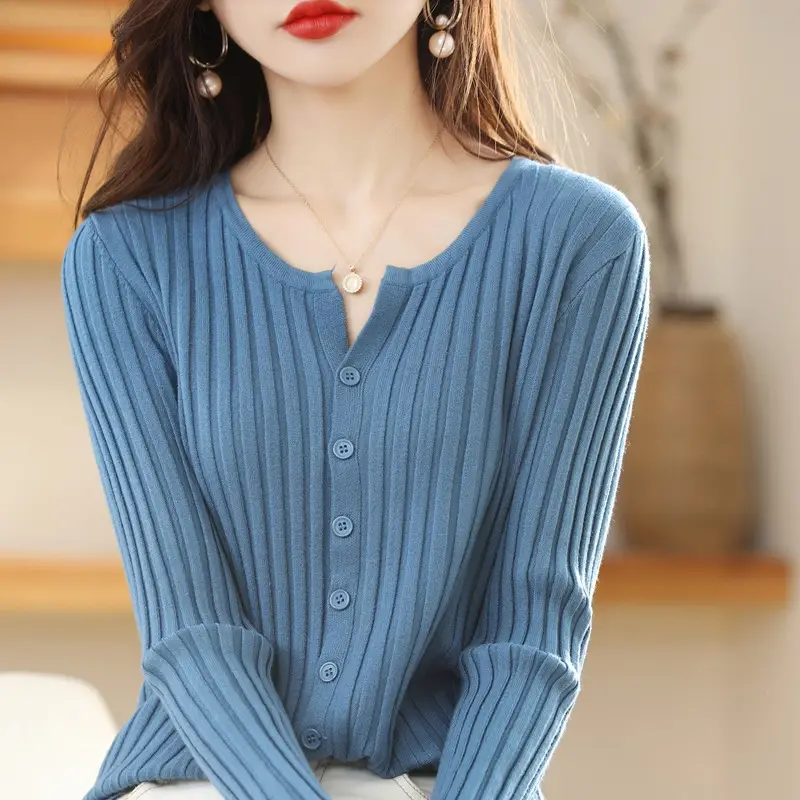 Women's New Knitted Cardigan Short Coat Round Neck Long Sleeve Solid Color - Image 3