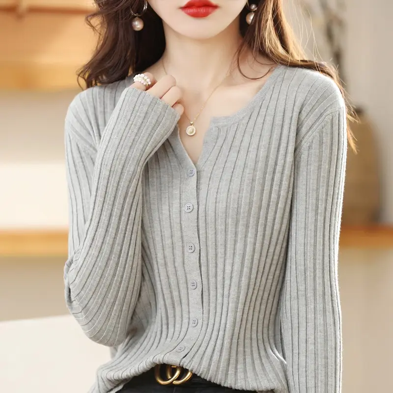 Women's New Knitted Cardigan Short Coat Round Neck Long Sleeve Solid Color - Image 6