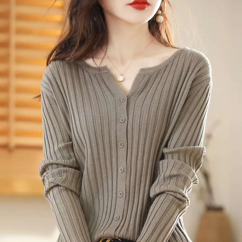 Women's New Knitted Cardigan Short Coat Round Neck Long Sleeve Solid Color - Image 7