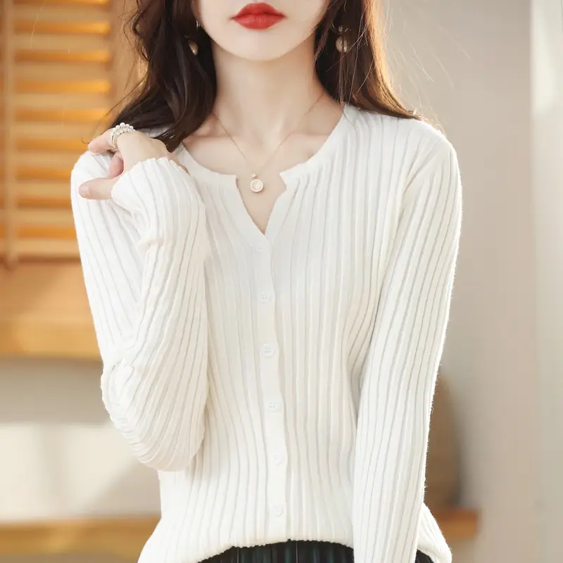 Women's New Knitted Cardigan Short Coat Round Neck Long Sleeve Solid Color - Image 8