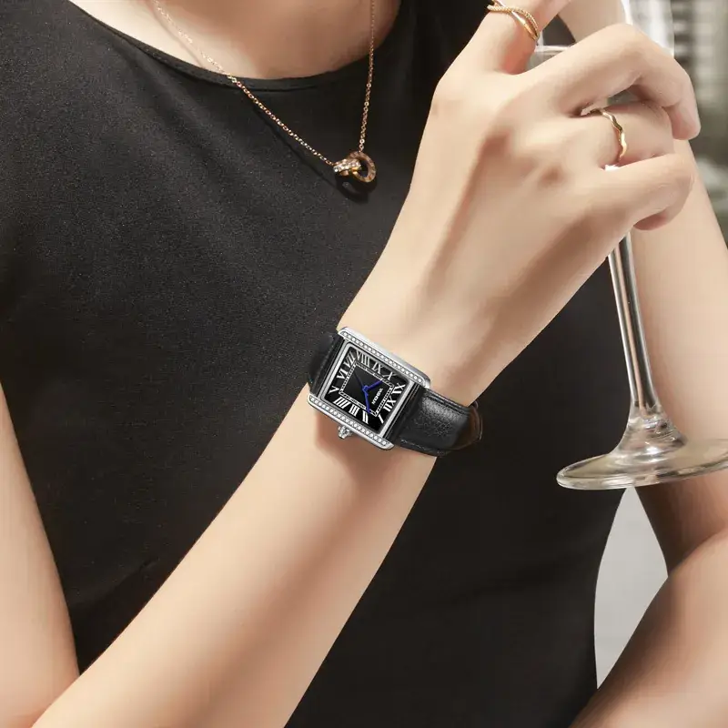 2022 New Arrival Women's Quartz Watch with Leather Strap - Image 3