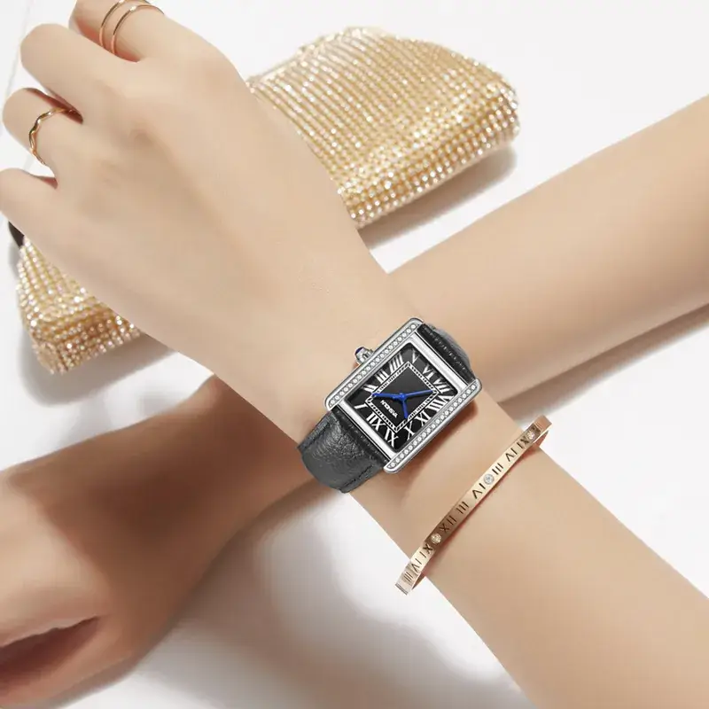 2022 New Arrival Women's Quartz Watch with Leather Strap - Image 4