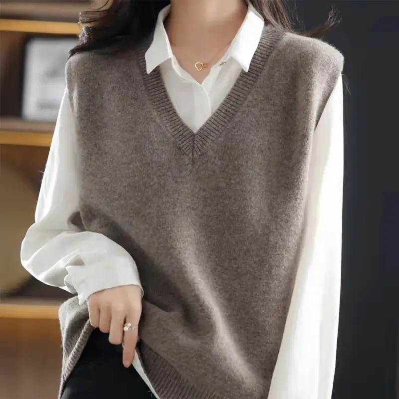 Women's Soft Waxy Knitted V-Neck Vest Autumn 2022