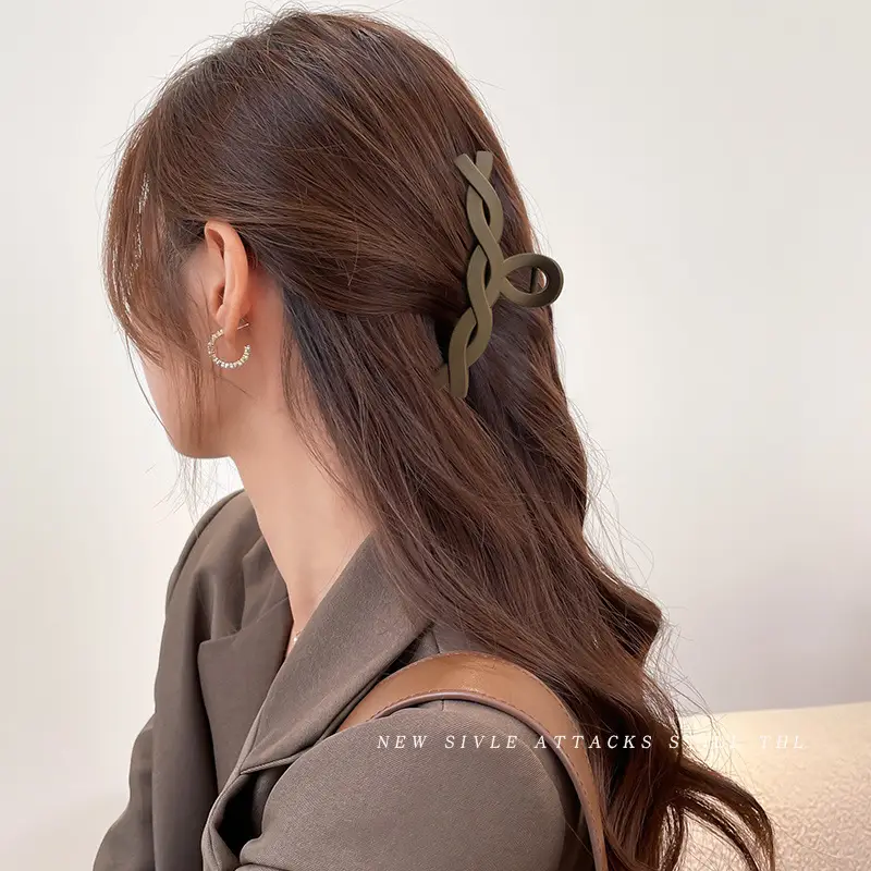 Elegant Hair Clip for Women Large Braided Style - Image 31