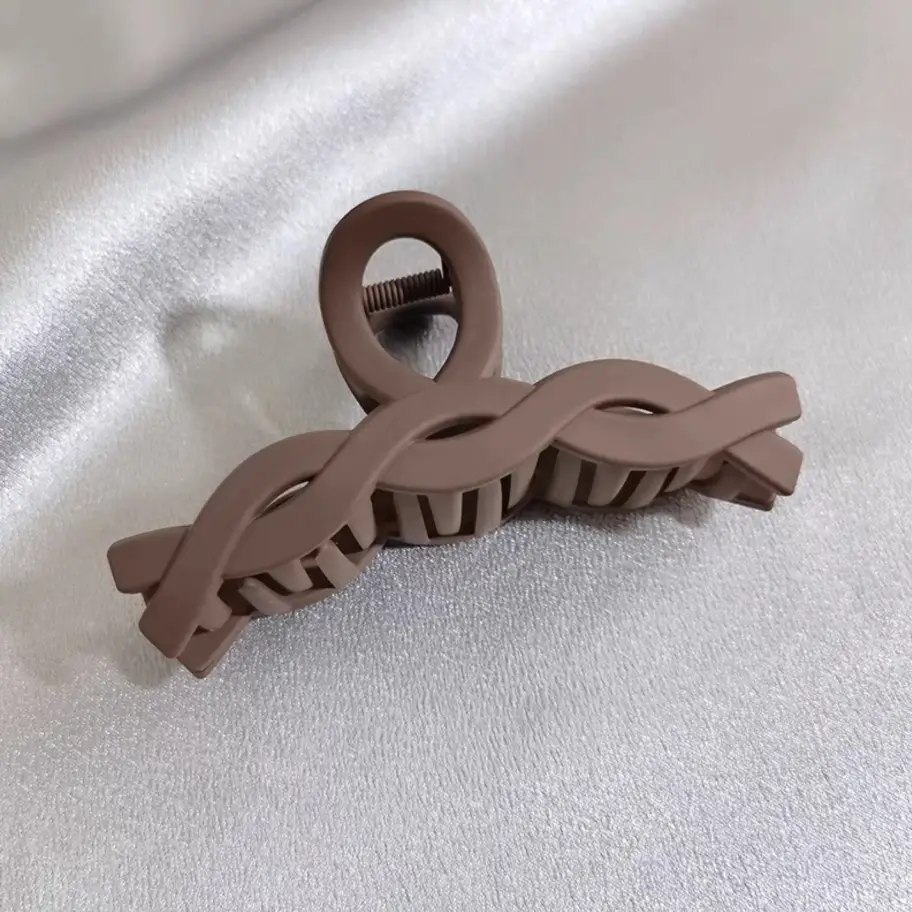 Elegant Hair Clip for Women Large Braided Style - Image 4