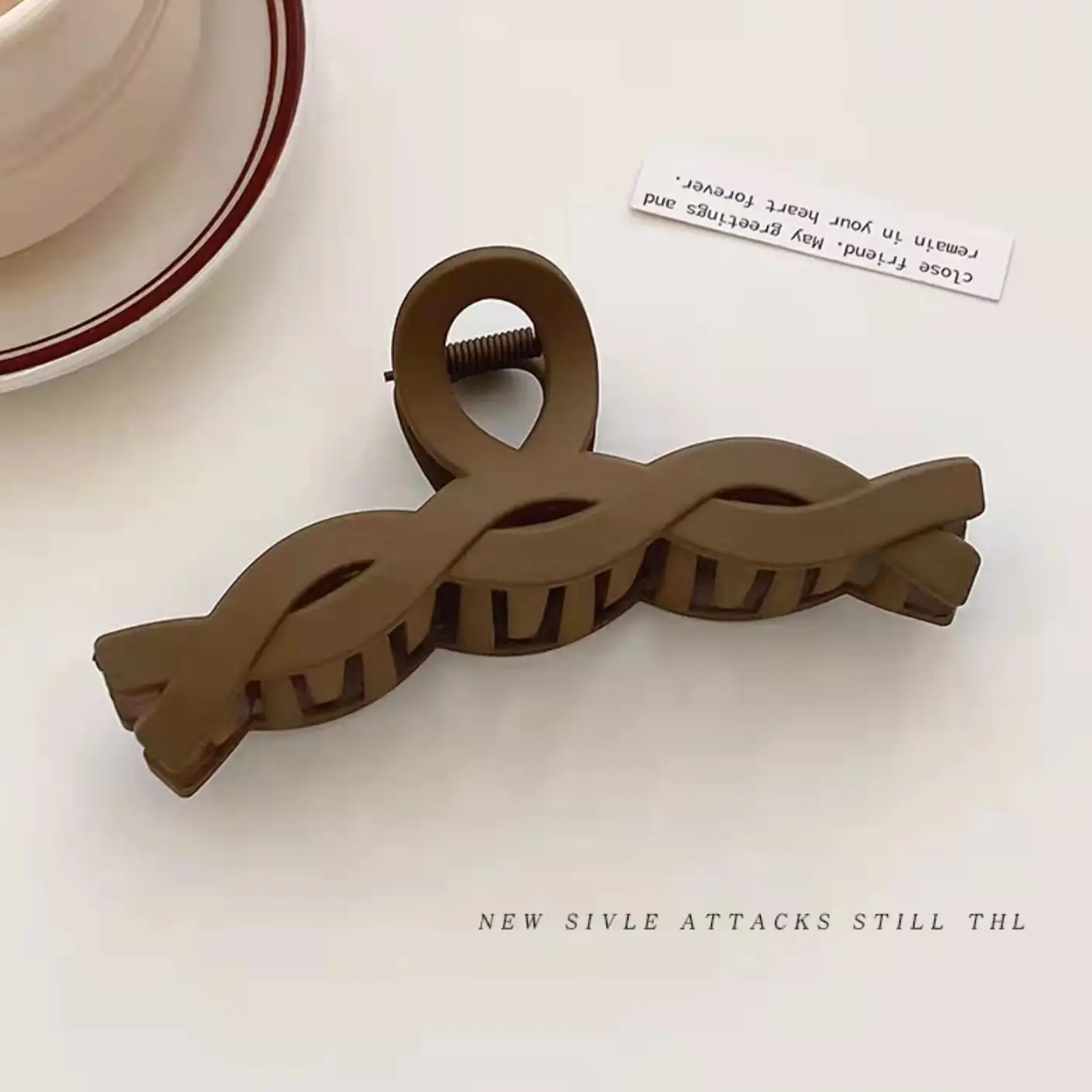 Elegant Hair Clip for Women Large Braided Style - Image 5