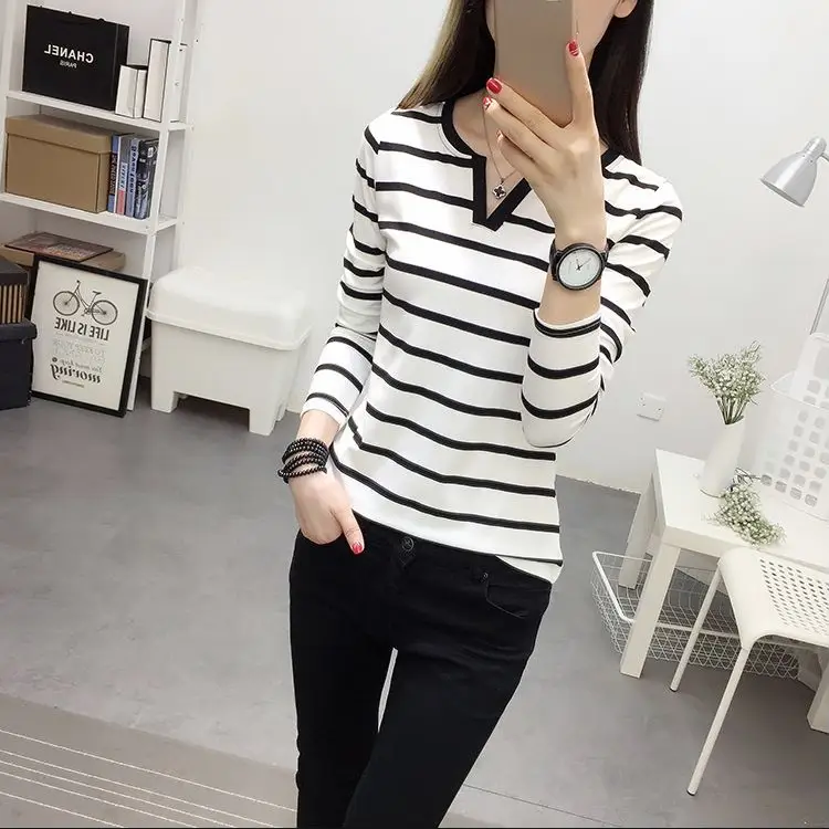 2025 Striped V-Neck Long Sleeve T-Shirt Black White — feature 4
