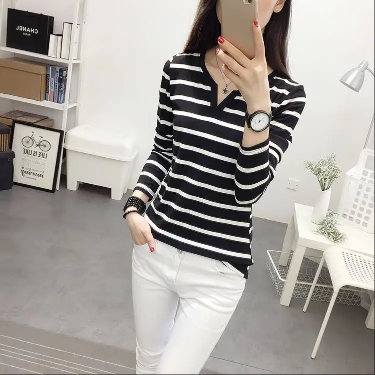 2025 Striped V-Neck Long Sleeve T-Shirt Black White — feature 7