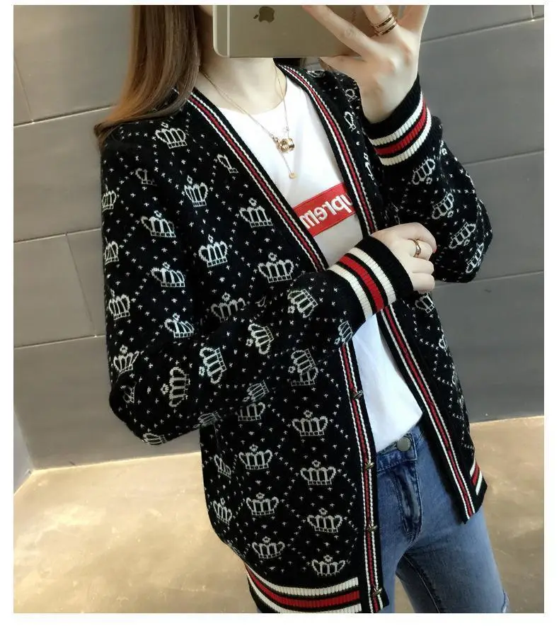 Women's Knitted Short Sweater Coat White Red Stripes 2023 — feature 13