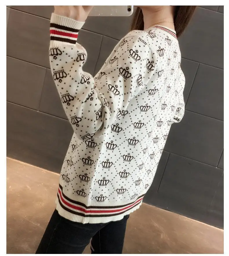 Women's Knitted Short Sweater Coat White Red Stripes 2023 — feature 6