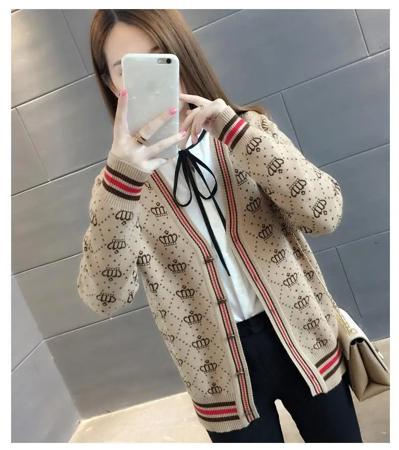 Women's Knitted Short Sweater Coat White Red Stripes 2023 — feature 7