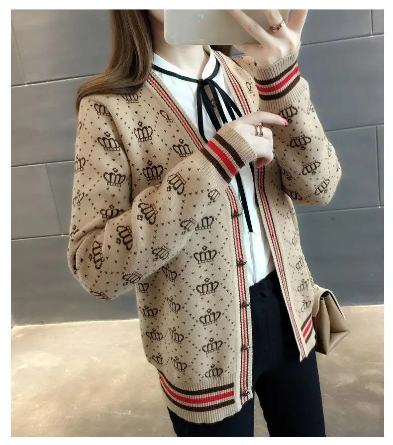 Women's Knitted Short Sweater Coat White Red Stripes 2023 — feature 9