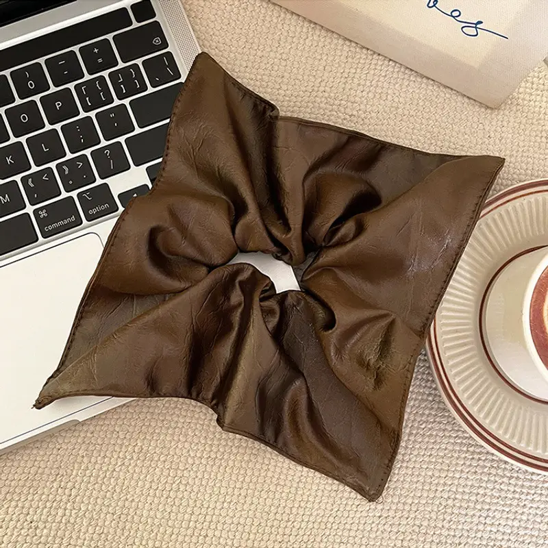 Elegant Mesh Hair Clip with Floral Design - Image 14