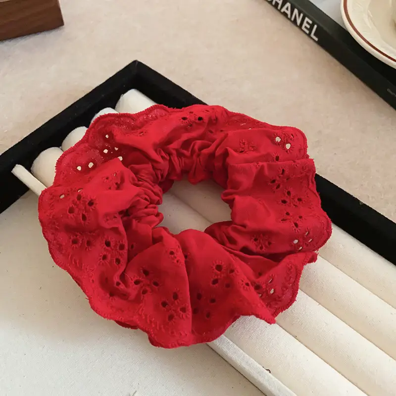 Elegant Mesh Hair Clip with Floral Design - Image 8