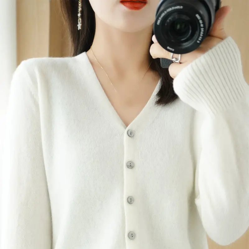 Women's Blue V-Neck Knitted Cardigan Coat Spring Autumn 2025 - Image 3