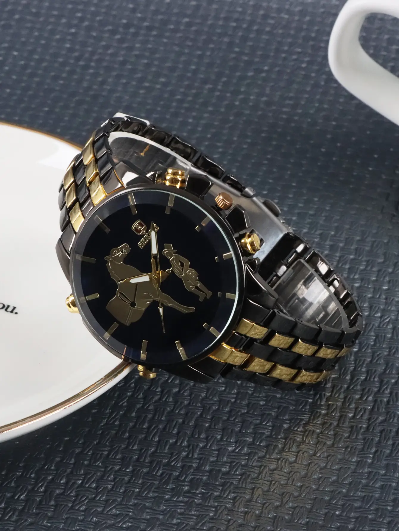 Cross-Border Fashion Men's Quartz Watch Gold-Tone Alloy — feature 13