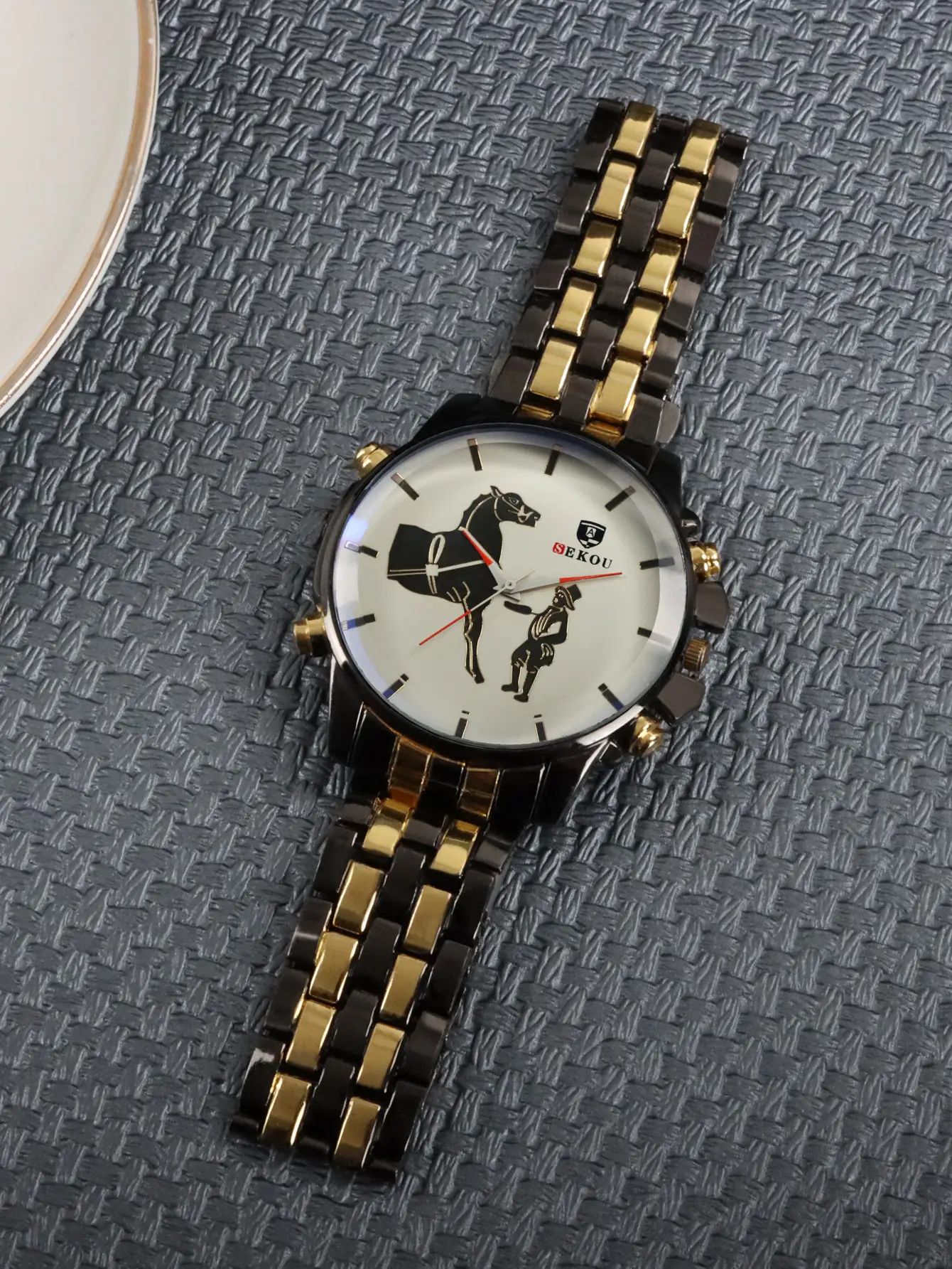 Cross-Border Fashion Men's Quartz Watch Gold-Tone Alloy — feature 14
