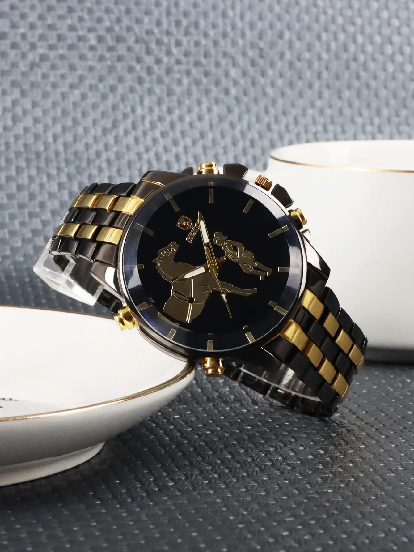 Cross-Border Fashion Men's Quartz Watch Gold-Tone Alloy — feature 15